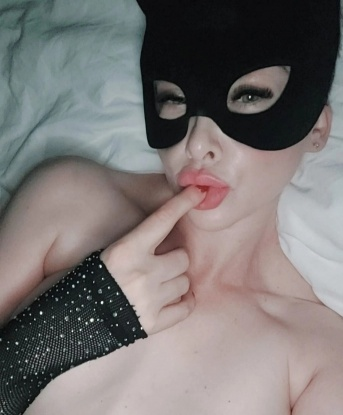 Я опытна и знаю, как доставить настоящее наслаждение.
💋 Мои услуги включают классический секс, нежные ласки, оральный секс, эротический массаж и многое другое. Я открыта для экспериментов и всегда стремлюсь удовлетворить тебя полностью.
🌇 Я живу в Москве и могу пригласить тебя в свою уютную квартиру, где ты сможешь расслабиться и насладиться моим обществом. Я также готова приехать к тебе в гости или встретиться в отеле - комфорт клиента для меня важен.
📸 На моих фото ты можешь увидеть мою изысканную внешность и привлекательные формы. Мои клиенты остаются довольными и часто возвращаются ко мне снова и снова.
💌 Я готова уделить тебе свое внимание и заботу. Со мной ты почувствуешь себя восторженным и любимым мужчиной. Жду твоего звонка, чтобы сделать наше свидание незабываемым. 😘 Елена