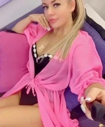 🌸 Я живу в Москве, столице страсти, где наши встречи заполнены желанием и роскошью. 🌟 Мои услуги охватывают все сферы наслаждения – от уютных эротических массажей до игр ролевыми сценариями, приправленных страстью и похотью. 💋 А теплое общение и настоящая нежность – в моем арсенале всегда есть место для искреннего внимания и заботы.
Мои фото, безусловно, подтвердят мою красоту и сексуальность, которая воплощается в изящных женских формах и чувственной улыбке. 💃📸 Отзывы о моих услугах – это подтверждение незабываемых моментов, которые наши клиенты испытывали в моем обществе. 🌹
Разреши мне стать твоим настоящим источником эротического блаженства и упоения. 💫Развивай фантазии вместе со мной и создавай незабываемые моменты удовольствия и наслаждения. 🌈Я обещаю, что каждая наша встреча будет уникальной в своем роде, наполненной страстью и сексапильностью. Доверься мне и позволь себе погрузиться в мир настоящей наслаждения. Вызови меня и утони в океане эротических фантазий! 🌊💕 Амира